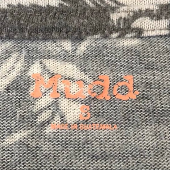 Mudd Clothing Women’s Gray and White Floral Sweater - Picture 5 of 5